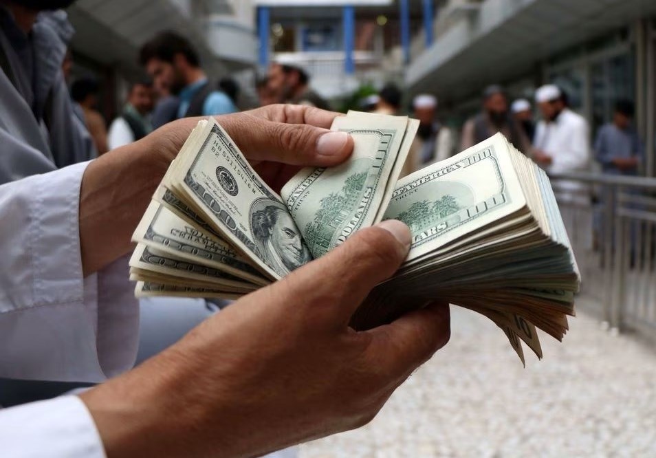 ممنوعیت معامله با دلار در عراق از 2024