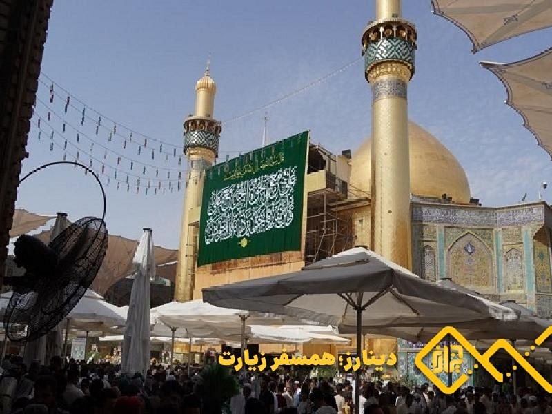 مردم در حال زیارت در غدیر